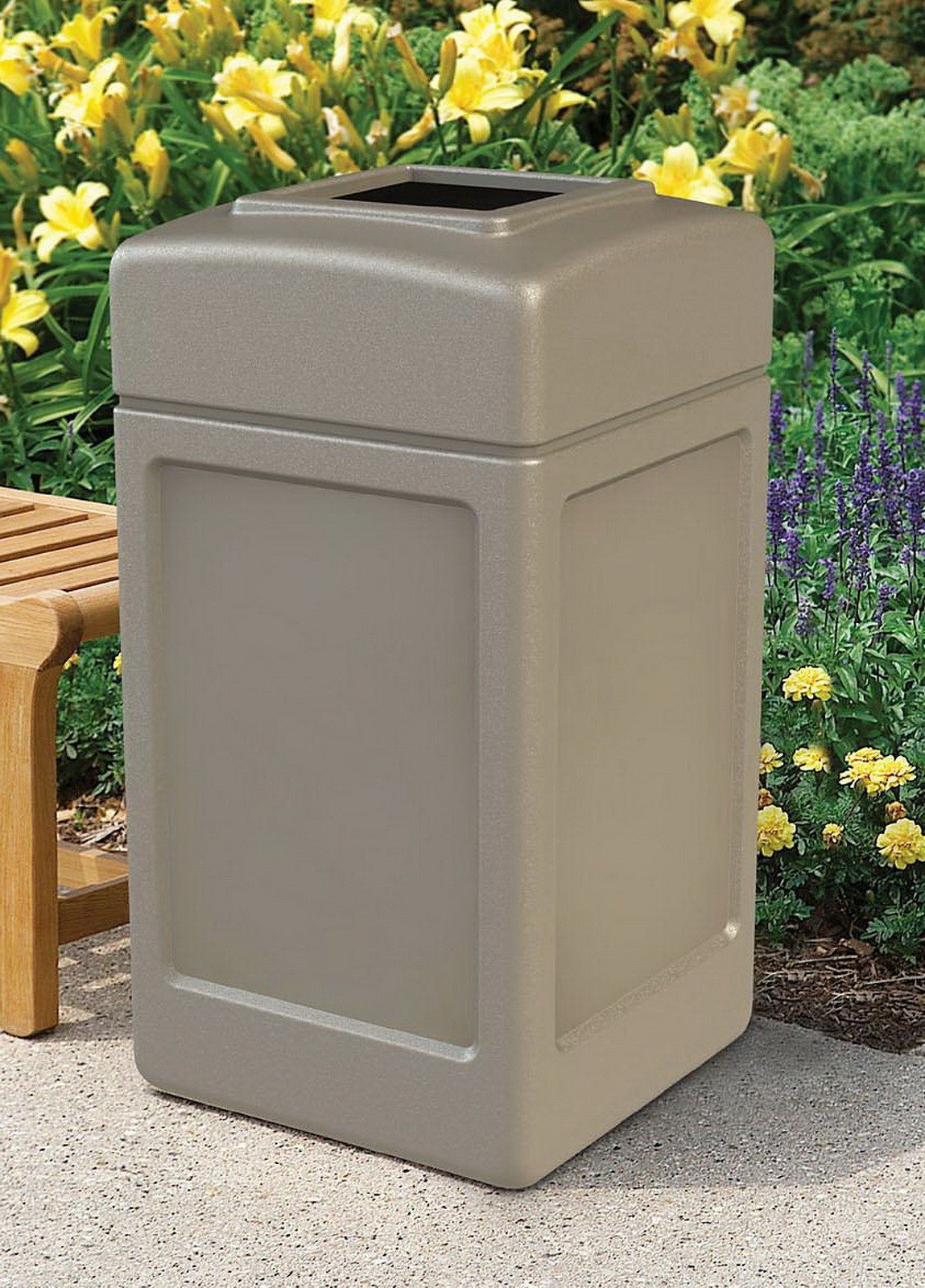Commercial Outdoor Trash Can Large 42 Gallon Site Lot Garbage Waste Container