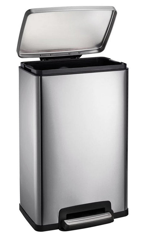 Trash Cans & Wastebaskets