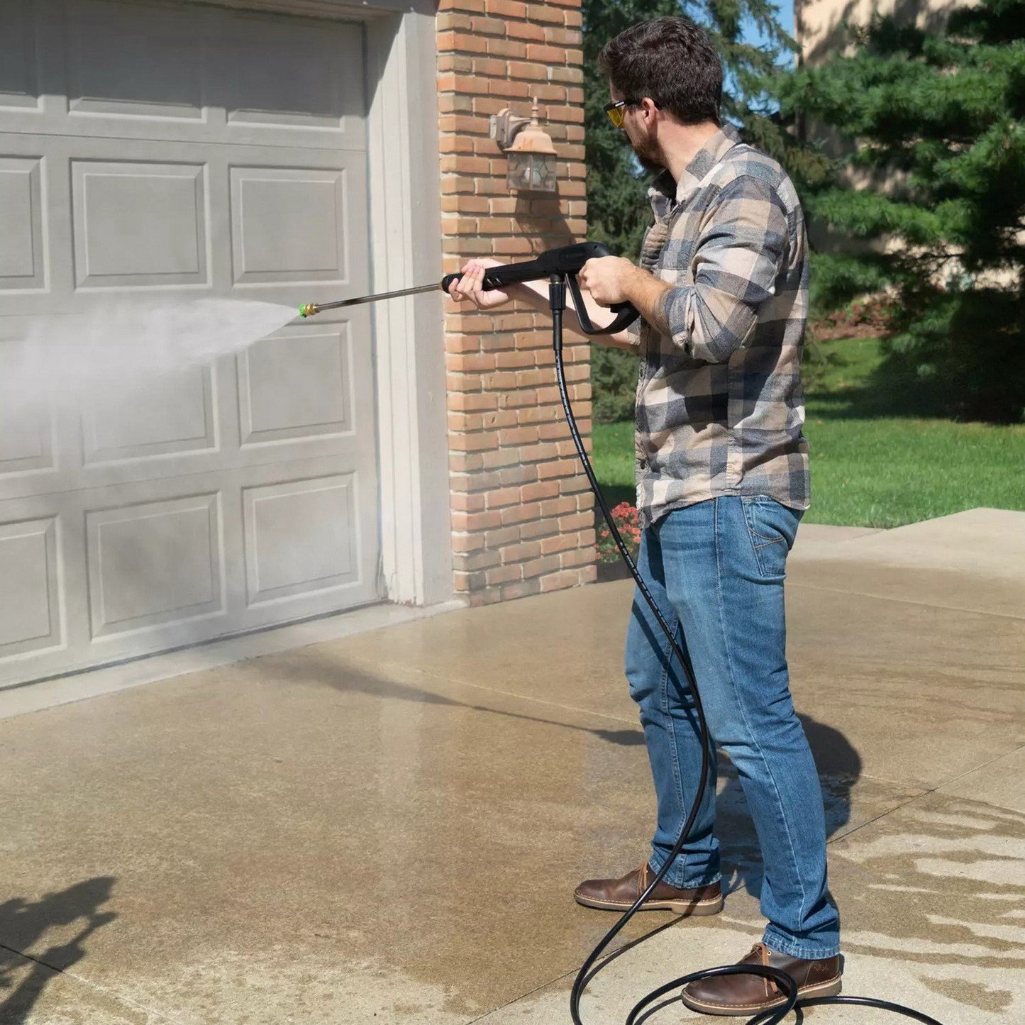 3200 PSI 2.5 GPM Gas Powered Pressure Washer with Soap Tank 5 Quick Connect Tips