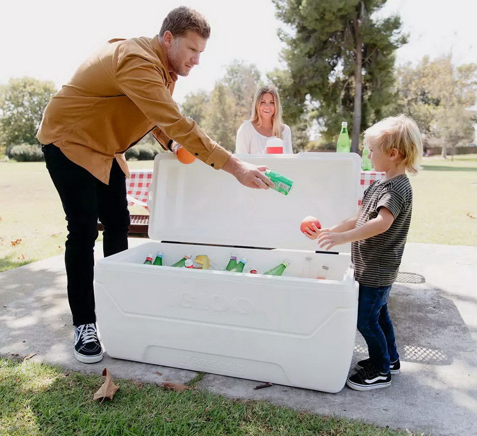 Igloo Large 150 Quart Cooler Max Cold 248 Can Ice Chest Insulated