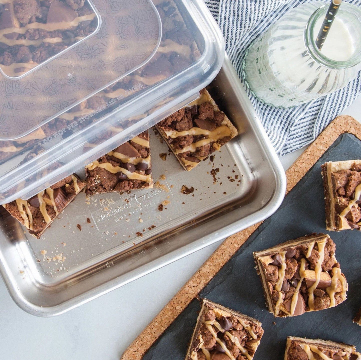 Nordic Ware Baking Cake Pans Set 9"x13" Pan w/ Lid 9" Round Pan 1.5 lb Loaf Pan