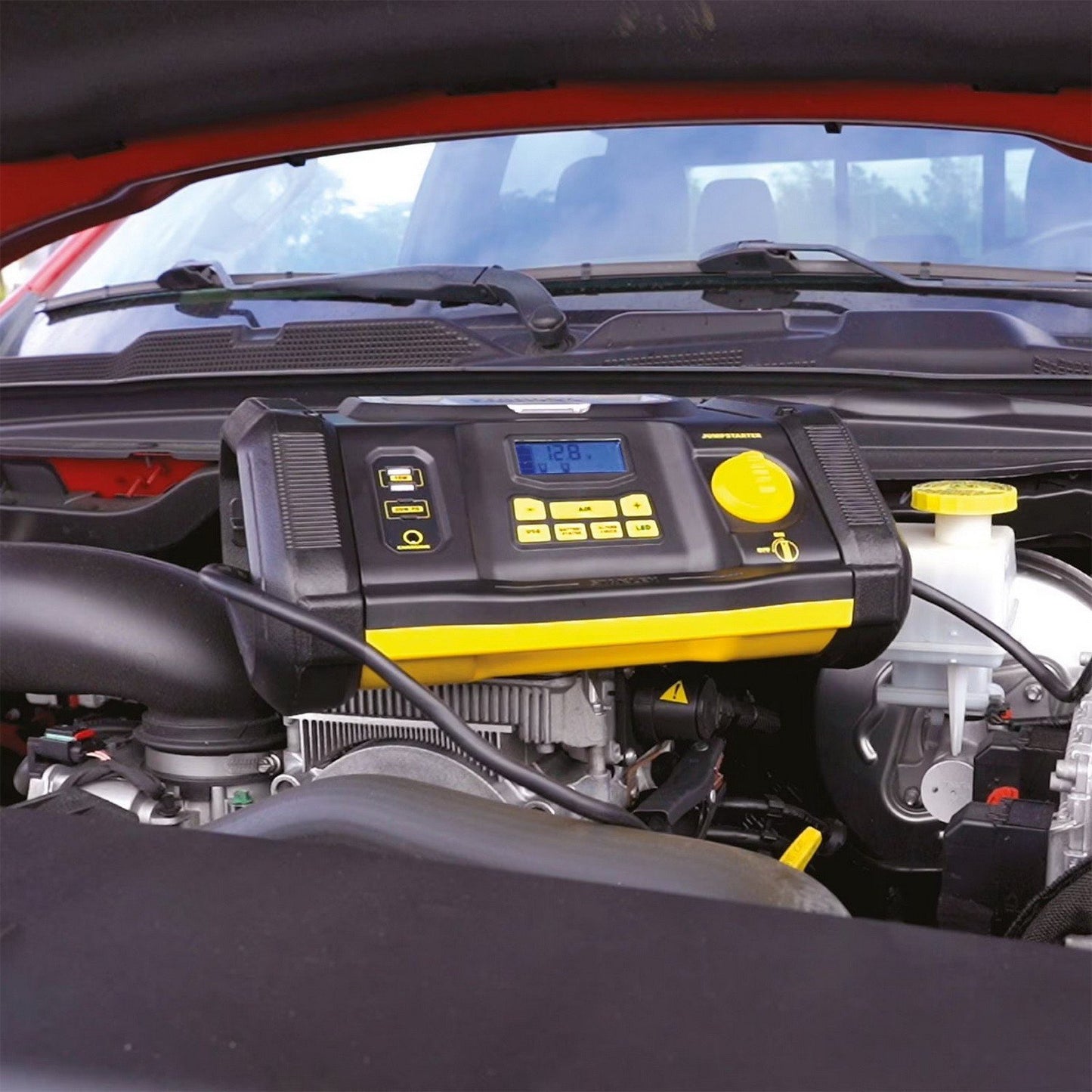 Stanley Fatmax Power Station 12V Jump Starter USB Charger Air Pump 1200 Peak Amp